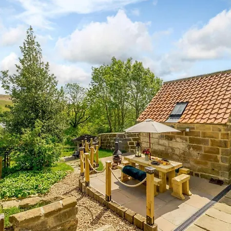 1 Bed In Whitby Oc-86298 * Castleton (North Yorkshire)