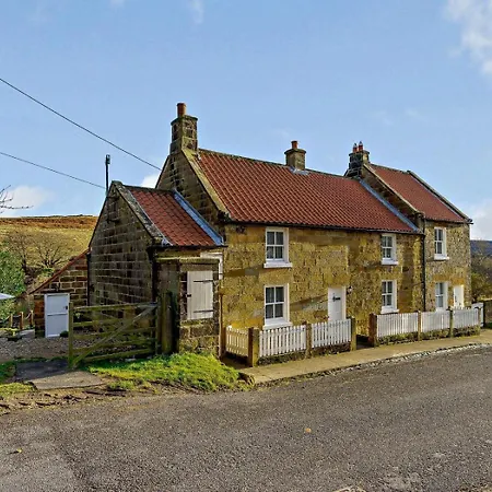 1 Bed In Whitby Oc-86298 Holiday home *