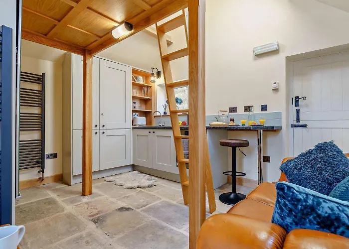 1 Bed In Whitby Oc-86298 *